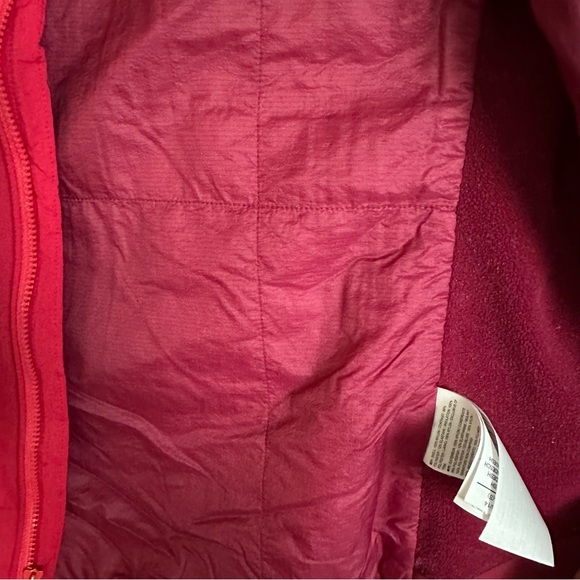 Arc'teryx Atom LT dark pink vest - Picture 7 of 9